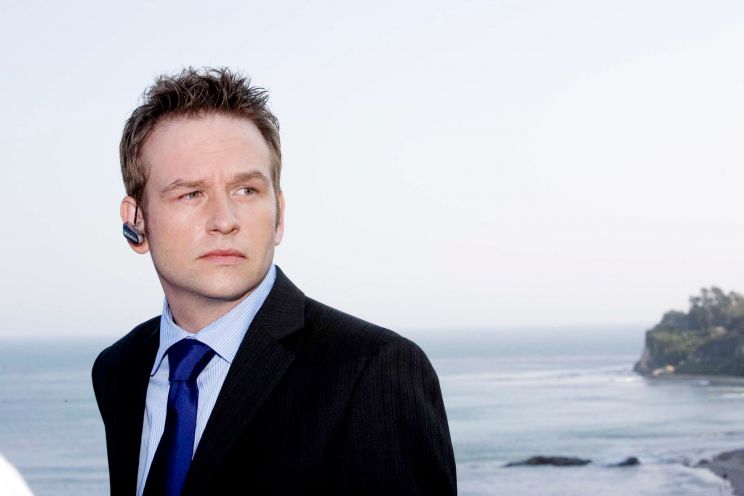 Dallas Roberts