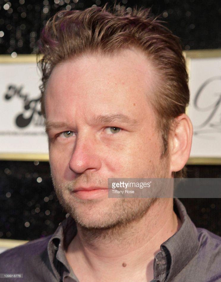 Dallas Roberts