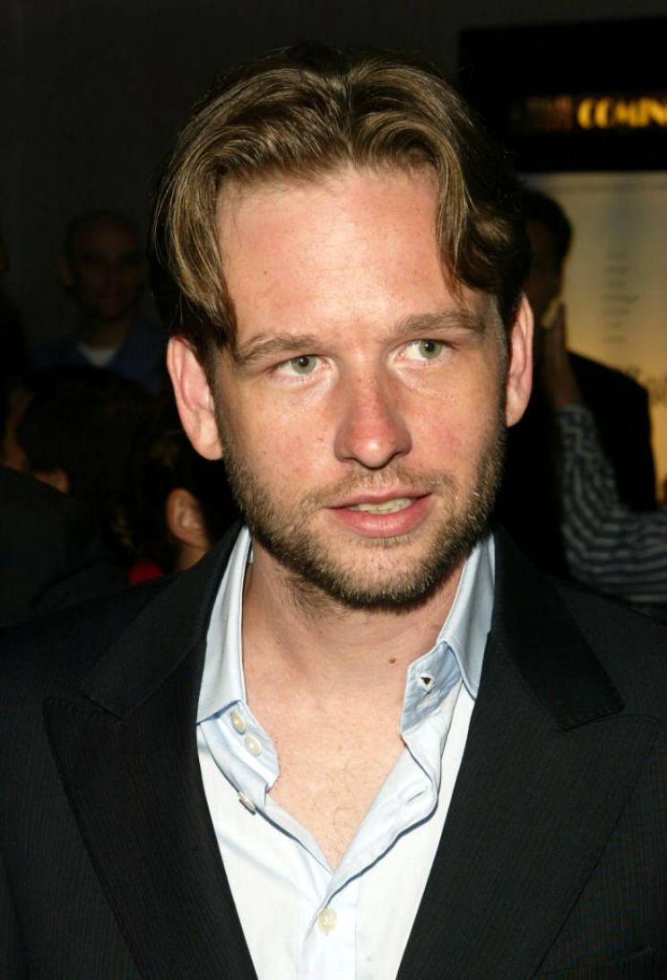 Dallas Roberts