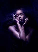 Damaris Lewis photo