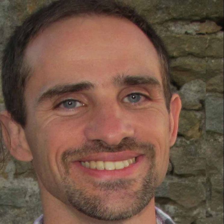 Damien Thomas