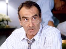 Dan Hedaya