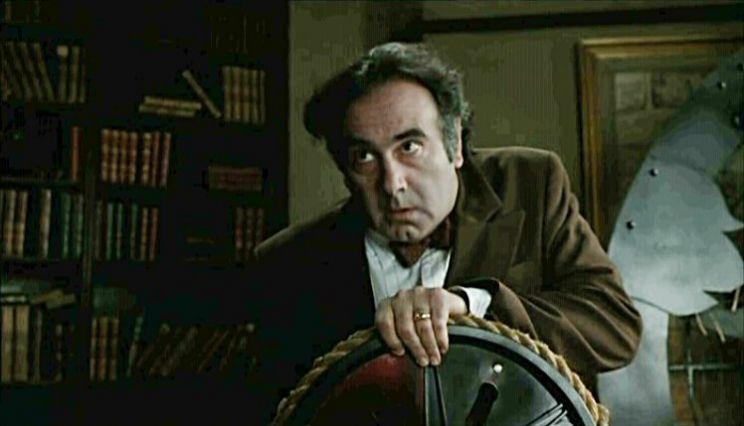 Dan Hedaya