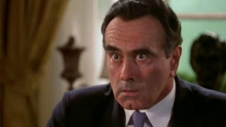 Dan Hedaya