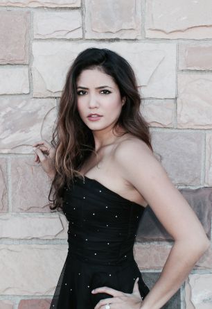 Dana De La Garza