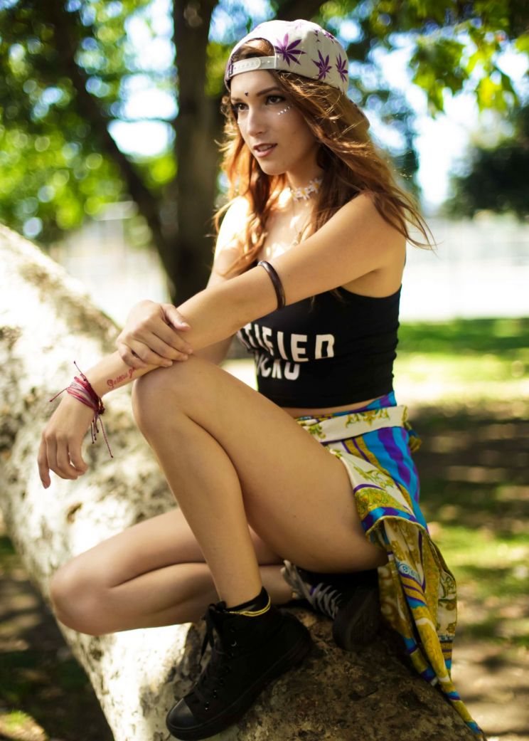 Dani Thorne