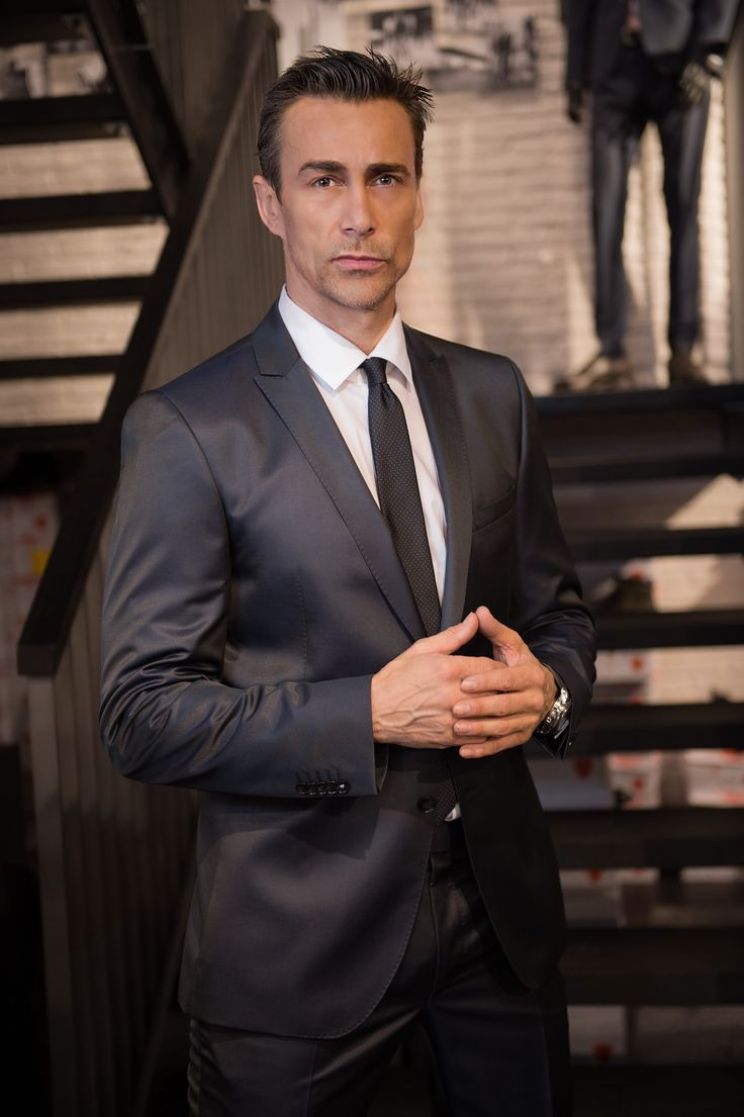 Daniel Bernhardt