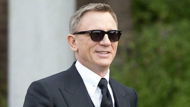 Pictures of Daniel Craig