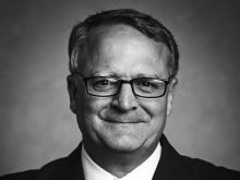 Daniel Davis photo