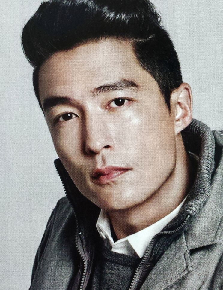 Daniel Henney