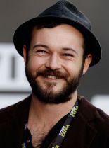 Daniel Henshall