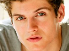 Daniel Sharman