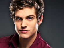 Daniel Sharman