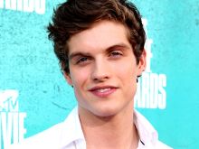 Daniel Sharman