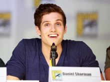 Daniel Sharman