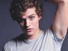 Daniel Sharman