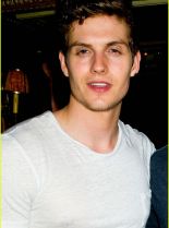 Daniel Sharman