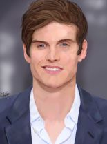 Daniel Sharman