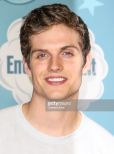 Daniel Sharman