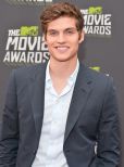 Daniel Sharman