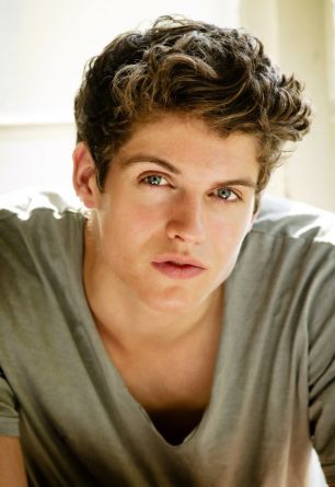 Daniel Sharman