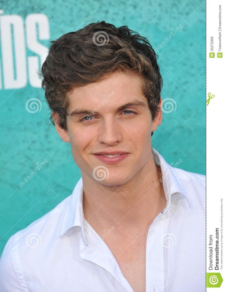 Daniel Sharman