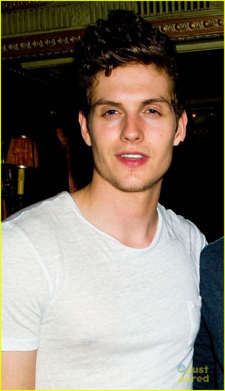 Daniel Sharman