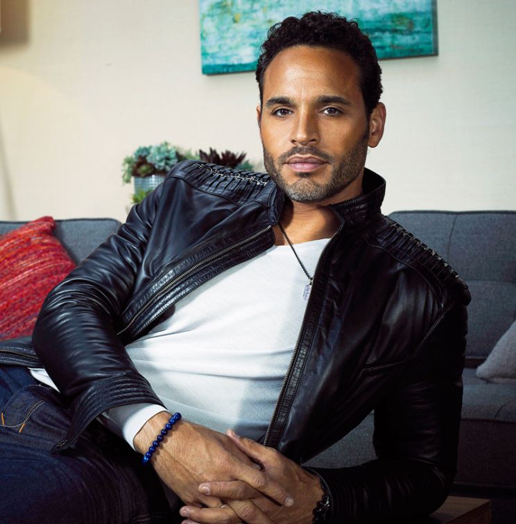 Daniel Sunjata