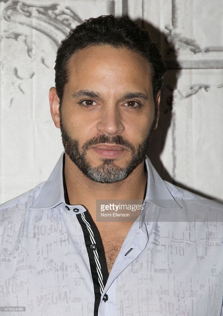 Daniel Sunjata