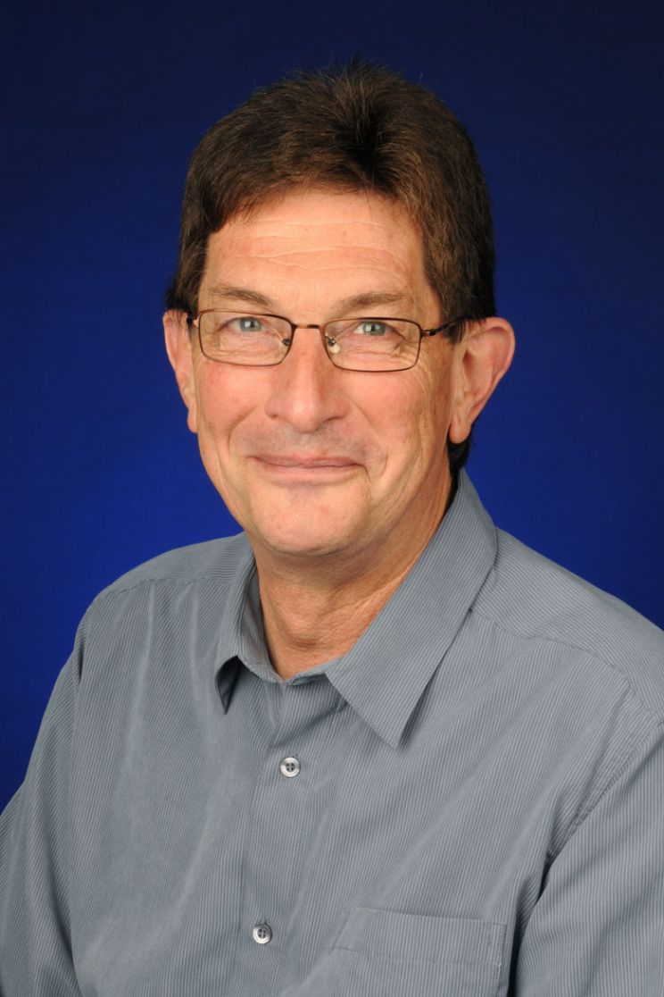 Daniel Travis