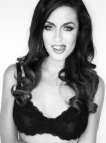 Daniela Dib photo