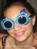 Daniela Wong #1863751 picture (Portrait Medium)
