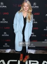 Danielle Lauder #2888790 picture (Portrait Medium)