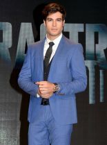Danilo Carrera #3129248 picture (Portrait Medium)