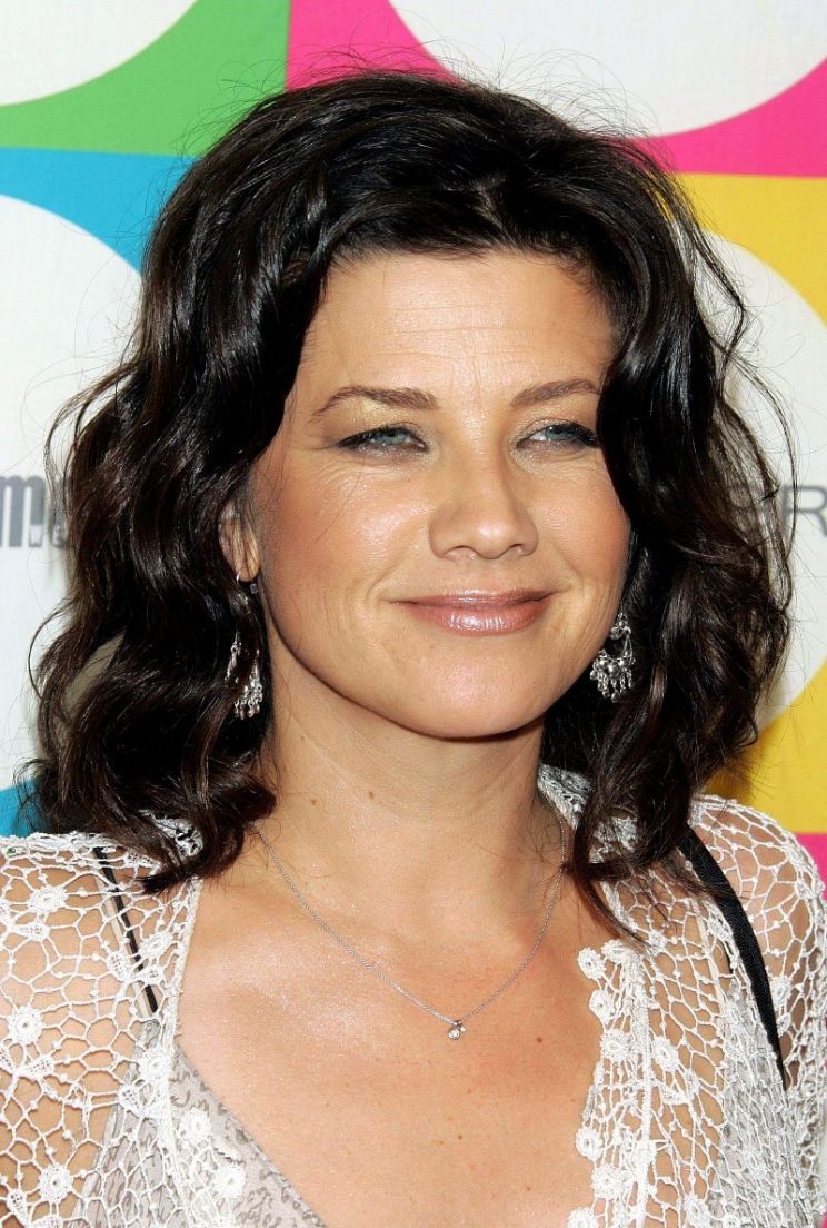 Daphne Zuniga