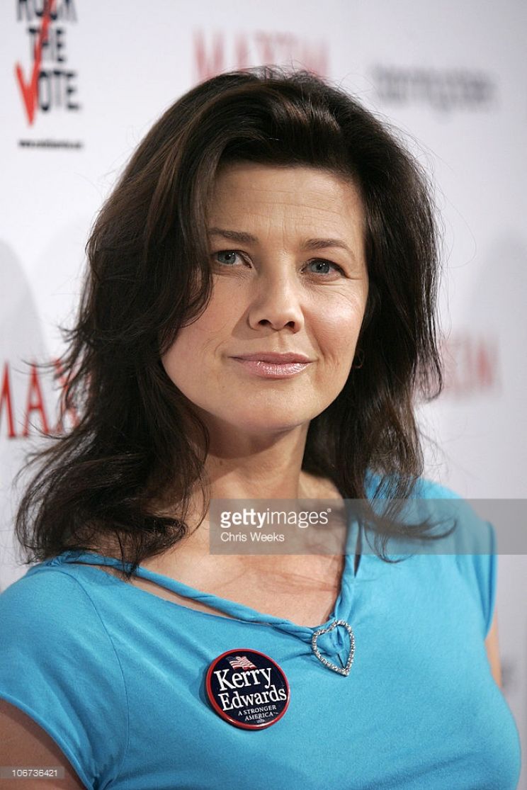 Daphne Zuniga