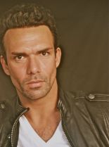 Darren Shahlavi