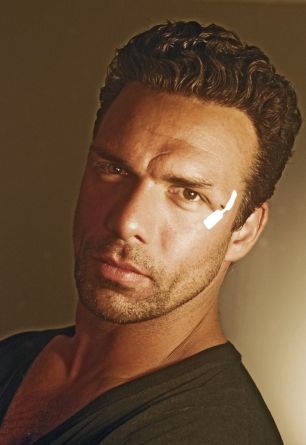 Darren Shahlavi