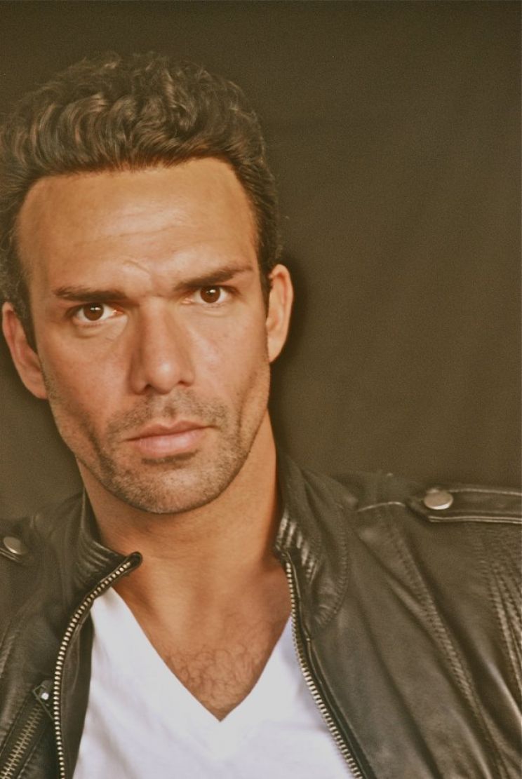 Darren Shahlavi