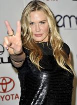 Daryl Hannah #101121 picture (Portrait Medium)