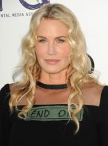 Daryl Hannah #101169 picture (Portrait Medium)