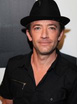 David Faustino