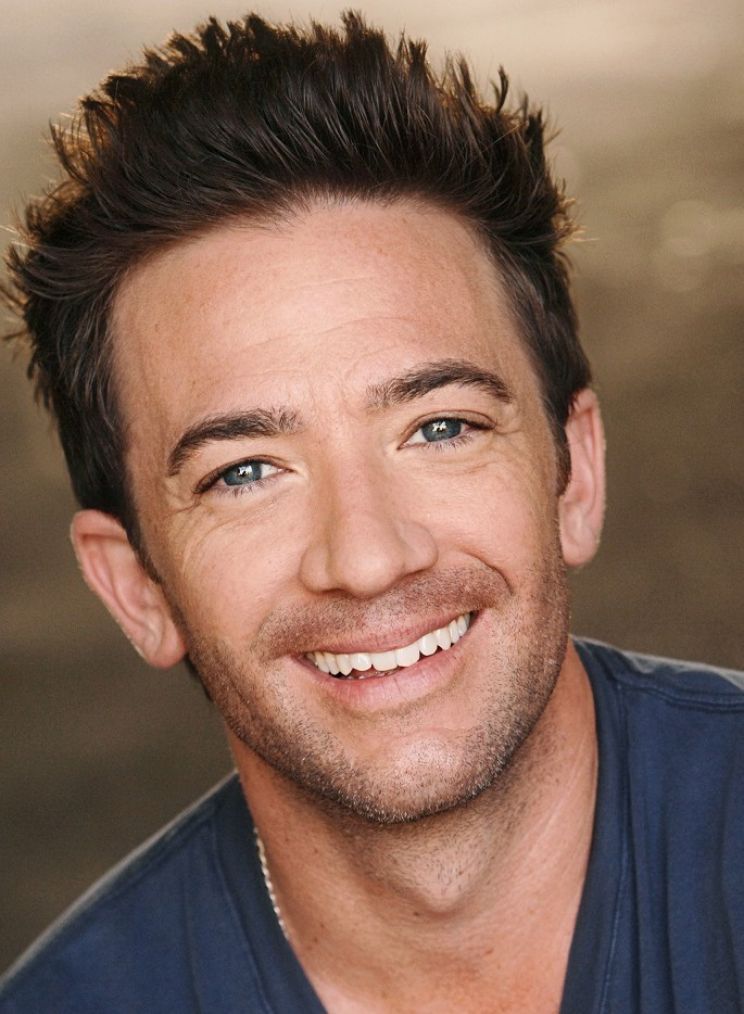 David Faustino