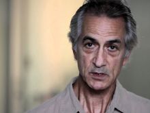 David Strathairn