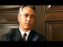 David Strathairn