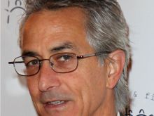 David Strathairn