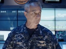 David Strathairn
