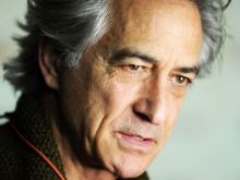 David Strathairn