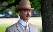 David Strathairn