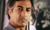 David Strathairn